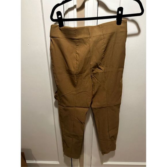 Tahari Size Medium Petite Khaki Dress Pants NWT - Picture 4 of 4